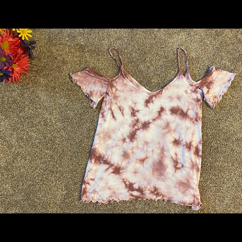 American Eagle Cold Shoulder Tank